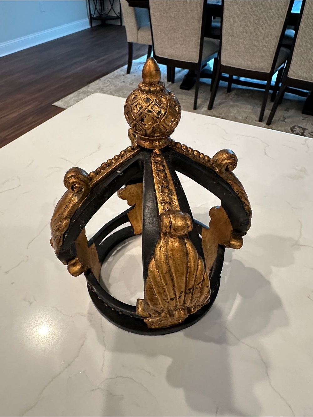 Decorative Metal Crown Accent - Black and Gold chess king queen royal decor - Picture 2 of 3